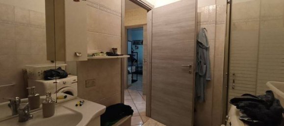 2 Schlafzimmer Wohnung in Casorezzo, Italy, Nr. 270207 7