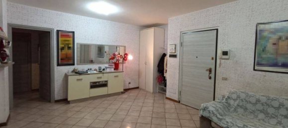 2 Schlafzimmer Wohnung in Casorezzo, Italy, Nr. 270207 4