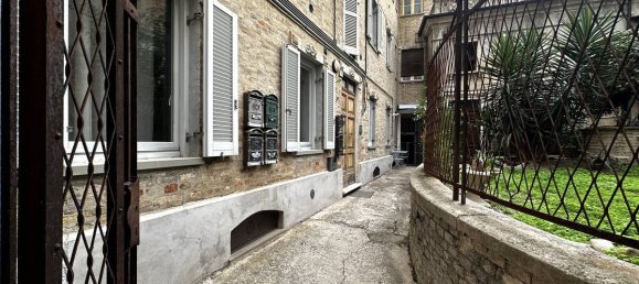 1 bedroom Apartment in Fermo, Italy No. 347212 5