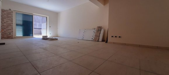 2 rooms Apartment in Giarre, Italy No. 276968 5