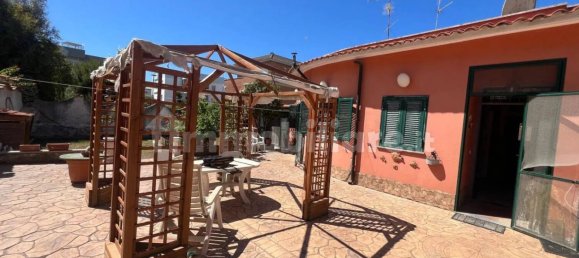Villa de 5 dormitorios en Anzio, Italy No. 286477 3