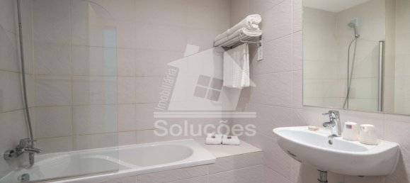 Apartamento de 3 dormitorios en Mexilhoeira Grande, Portugal No. 153695 21