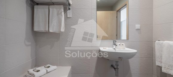 Apartamento de 3 dormitorios en Mexilhoeira Grande, Portugal No. 153695 38