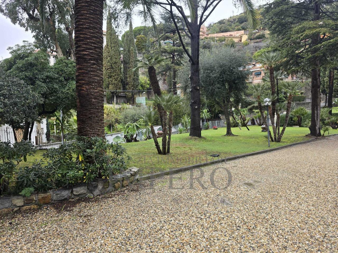 5 rooms House in Vallecrosia, Italy No. 152590