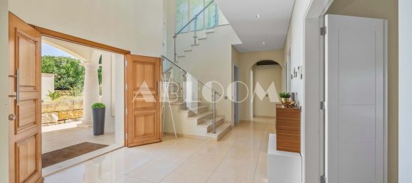 5 bedrooms House in Quarteira, Portugal No. 124010 5