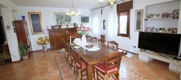 5 bedrooms Villa in Susegana, Italy No. 103065 5