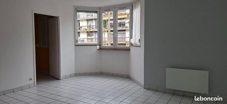 Studio in Evreux, France No. 356022