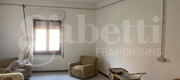 5-Zimmer Haus in Santa Giusta, Italy, Nr. 266947 3