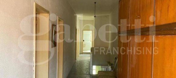 5-Zimmer Haus in Santa Giusta, Italy, Nr. 266947 6