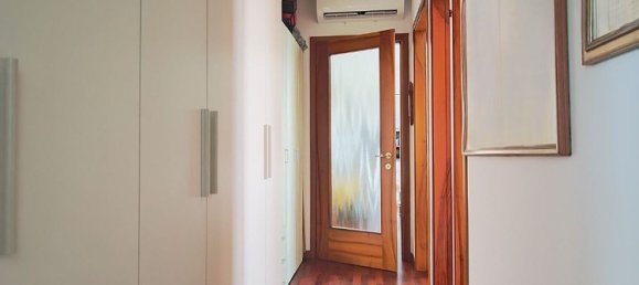 3 rooms Apartment in Casier, Italy No. 299749 8