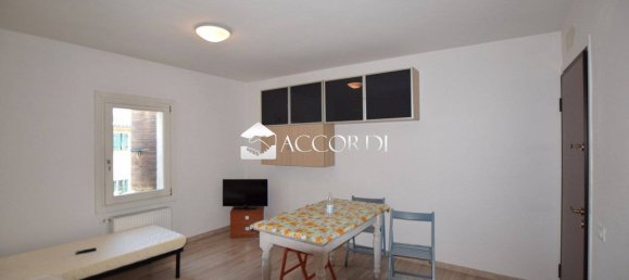 2 bedrooms Apartment in Montebelluna, Italy No. 302461 2