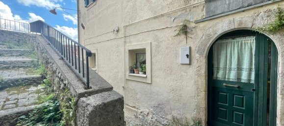 2 bedrooms House in Alvito, Italy No. 56029 15