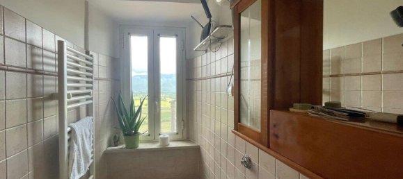 2 bedrooms House in Alvito, Italy No. 56029 9