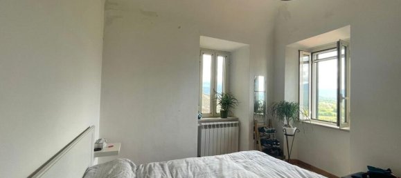 2 bedrooms House in Alvito, Italy No. 56029 13