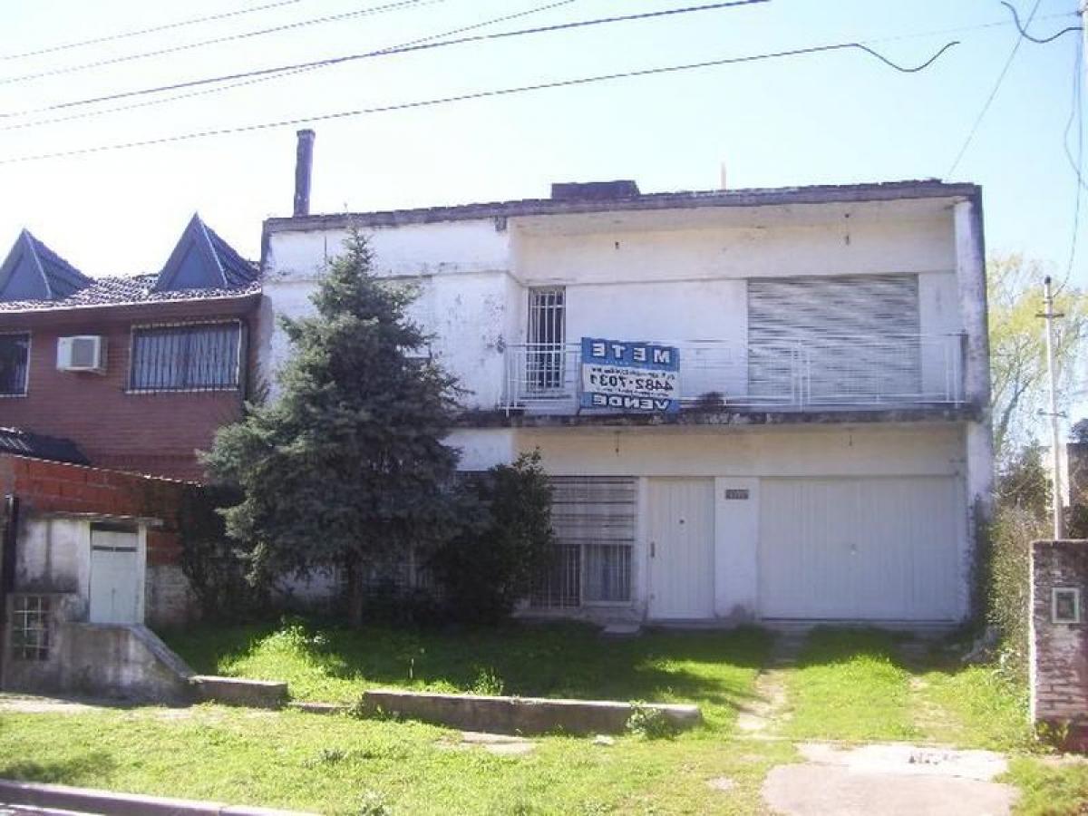 3 bedrooms House in Bermudez, Argentina No. 1433