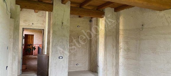 Apartamento de 3 habitaciónes en La Valletta Brianza, Italy No. 8082 6