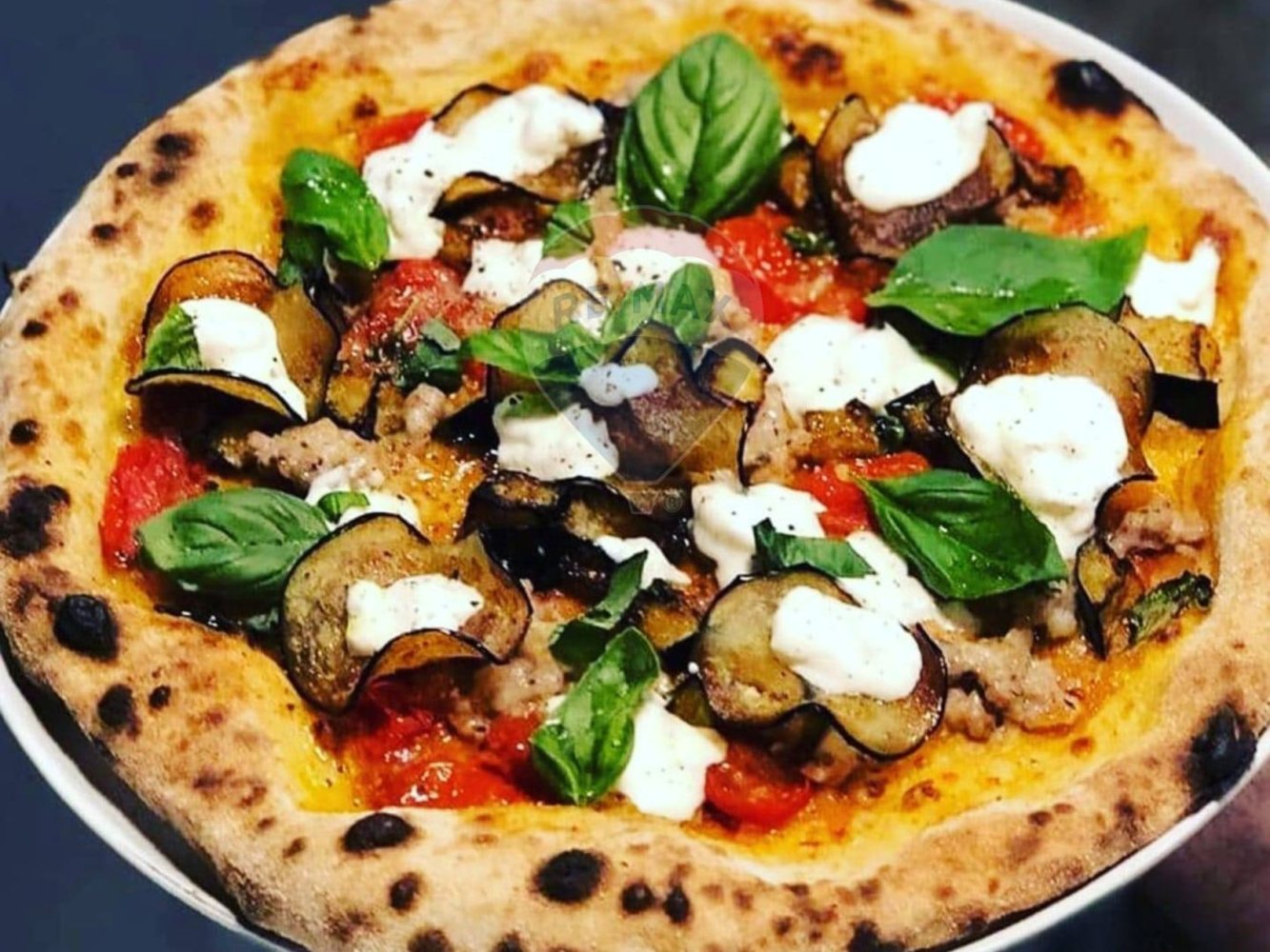 Коммерческая недвижимость с 3 комнатами в Патерно, Италия № 57501