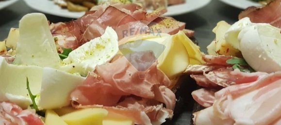 Коммерческая недвижимость с 3 комнатами в Патерно, Италия № 57501 11