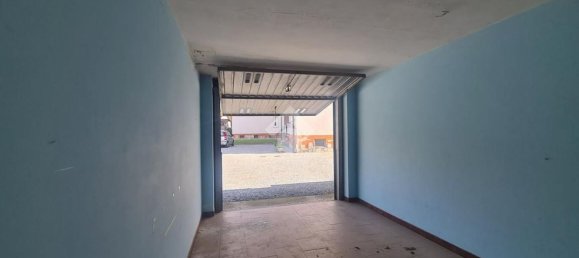 Гараж 12м² в Кастелламонте, Италия № 86659 4