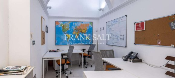 400m² Office in Valletta, Malta No. 12767 6