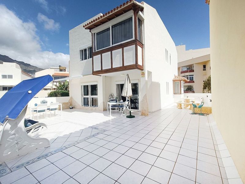 3 bedrooms House in Adeje, Spain No. 242675