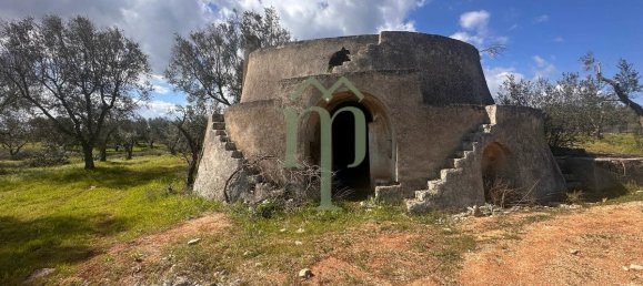 Дом с 1 спальней в Каровиньо, Италия № 199339 13