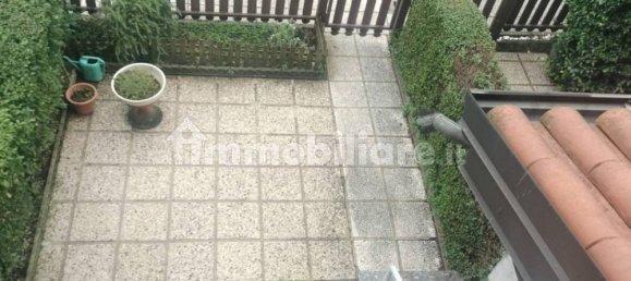 3 bedrooms House in Olginate, Italy No. 12376 2