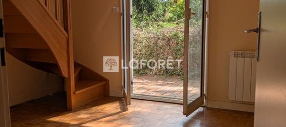 Casa de 4 dormitorios en Saint-Vit, France No. 356507 3