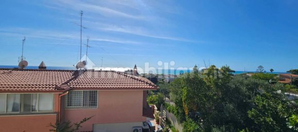 3 Schlafzimmer Villa in Anzio, Italy, Nr. 360332 21