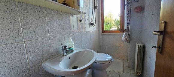 3 Schlafzimmer Villa in Anzio, Italy, Nr. 360332 31