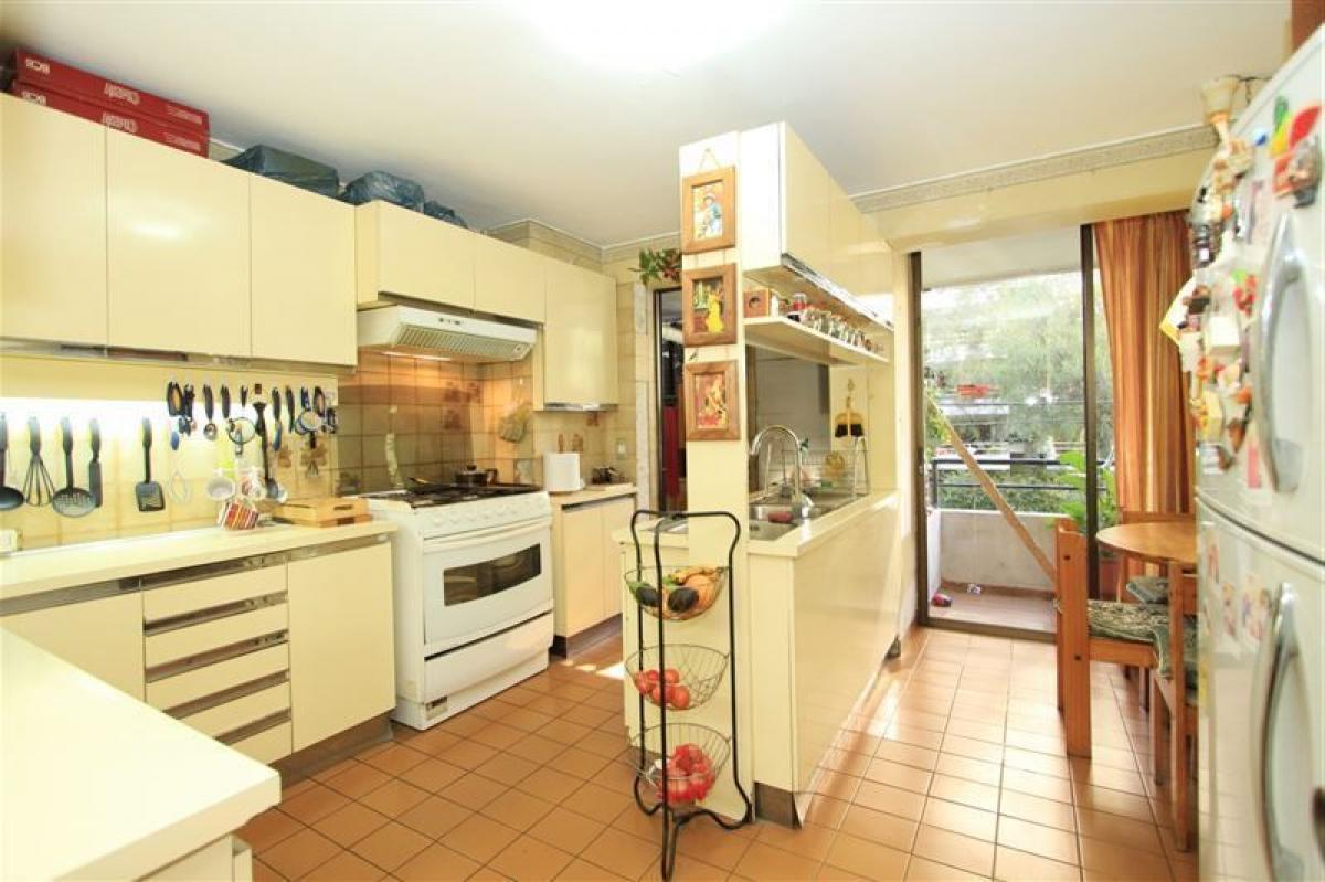 3 bedrooms Apartment in Santiago, Chile No. 1871