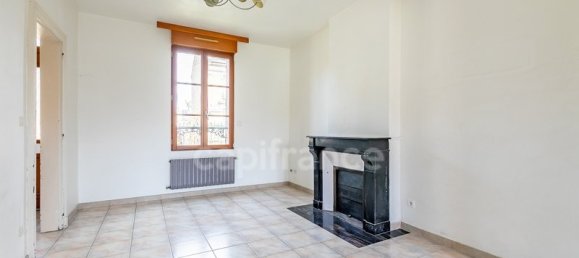 3 bedrooms Townhouse in Soissons, France No. 78893 5
