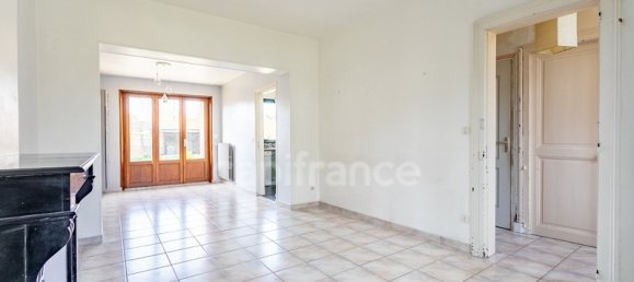 3 bedrooms Townhouse in Soissons, France No. 78893 18