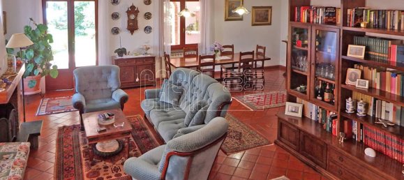 9 bedrooms House in Ameglia, Italy No. 107729 4