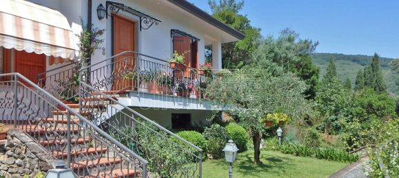 9 bedrooms House in Ameglia, Italy No. 107729 23