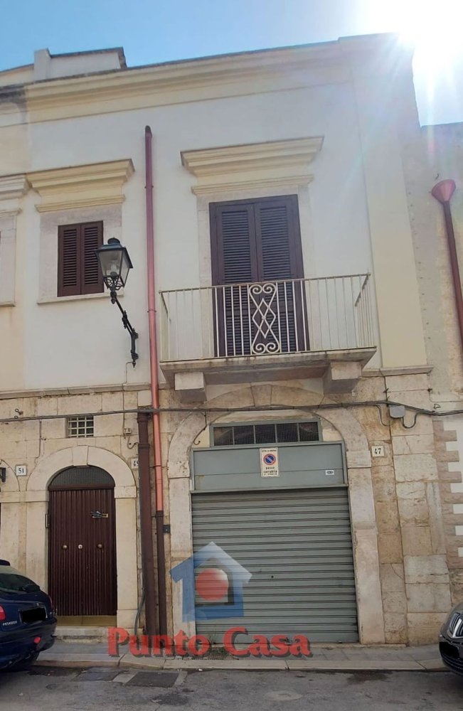 3 rooms House in Andria, Italy No. 196670