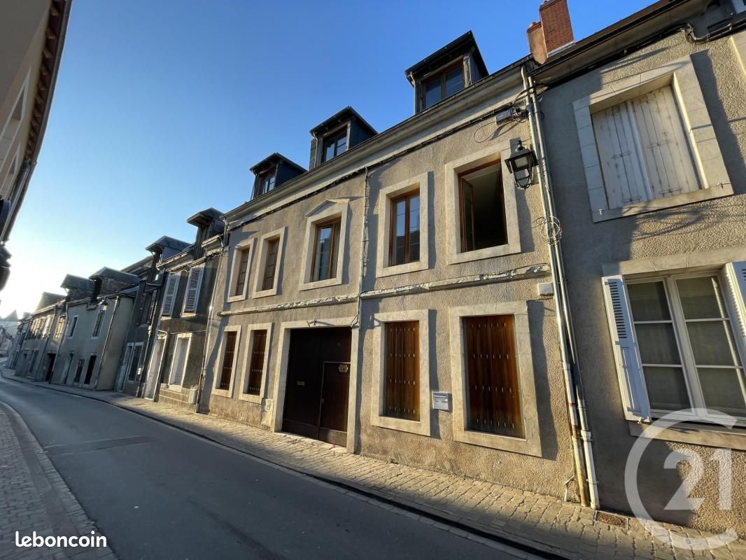  مكتب في Chateauroux, France 1000متر مربع رقم 72257