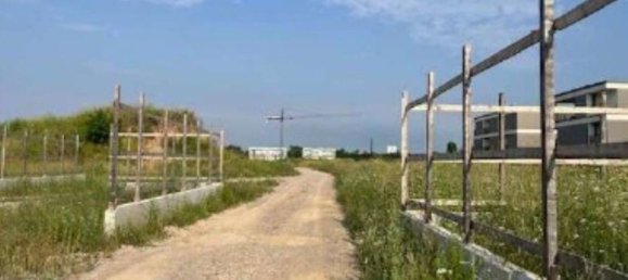 قطعة أرض في Stezzano, Italy 25924متر مربع رقم 373647 3