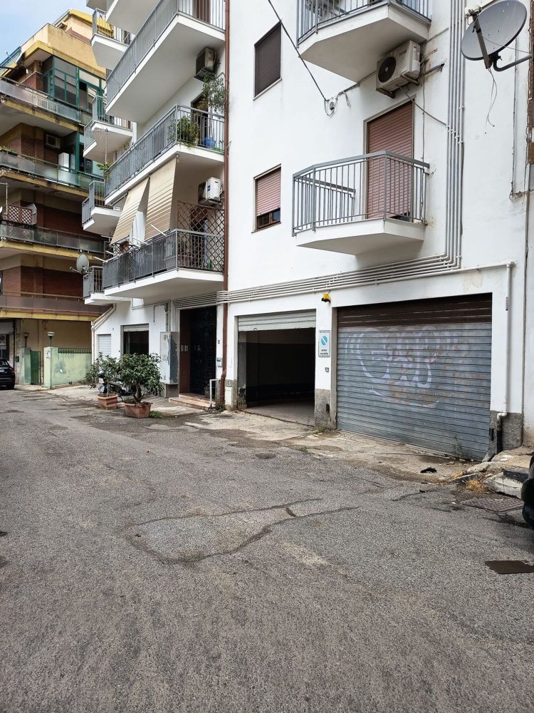  عقار تجاري في Reggio Calabria, Italy 515متر مربع رقم 288616