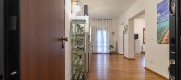 4 rooms Apartment in Zola Predosa, Italy No. 41034 9