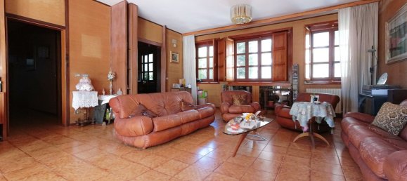 9 bedrooms Villa in Bari, Italy No. 316741 5