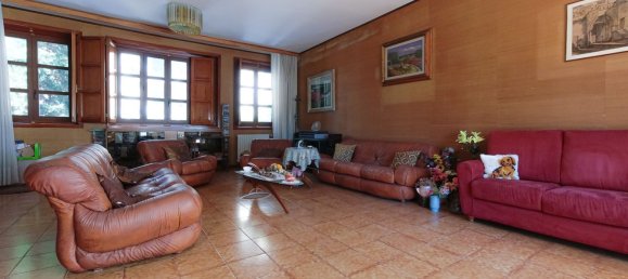 9 bedrooms Villa in Bari, Italy No. 316741 4