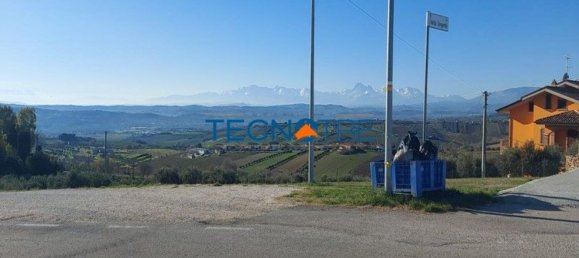 Terreno en Colonnella, Italy 1200 m² No. 201446 11