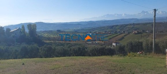 Terreno en Colonnella, Italy 1200 m² No. 201446 7