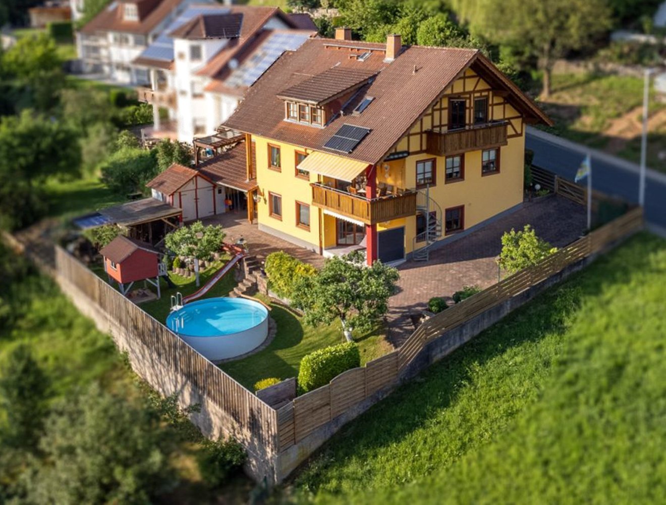 Таунхаус с 9 комнатами в Мильтенберг, Германия № 276708