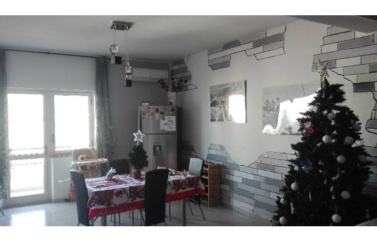 3 rooms Building in Reggio Calabria, Italy No. 255141