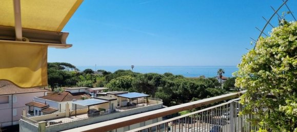 Ático de 4 habitaciónes en Massa, Italy No. 284399 21