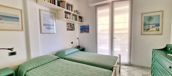 Ático de 4 habitaciónes en Massa, Italy No. 284399 32