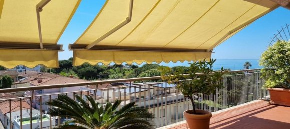 Ático de 4 habitaciónes en Massa, Italy No. 284399 5