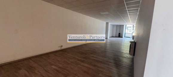 Armazém em Villanuova sul Clisi, Italy 330 m² N.º 299786 10